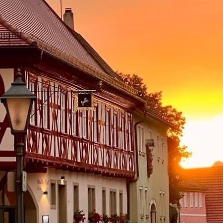 Gasthof Weisses Ross Iphofen Bagian luar foto